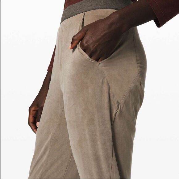 Lululemon Vindur Pant *lululemon lab - Picture 14 of 14